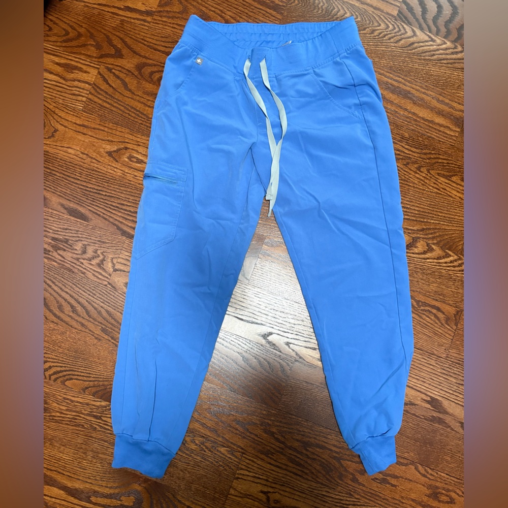 Figs Woman’s Blue Jogger Scrubs